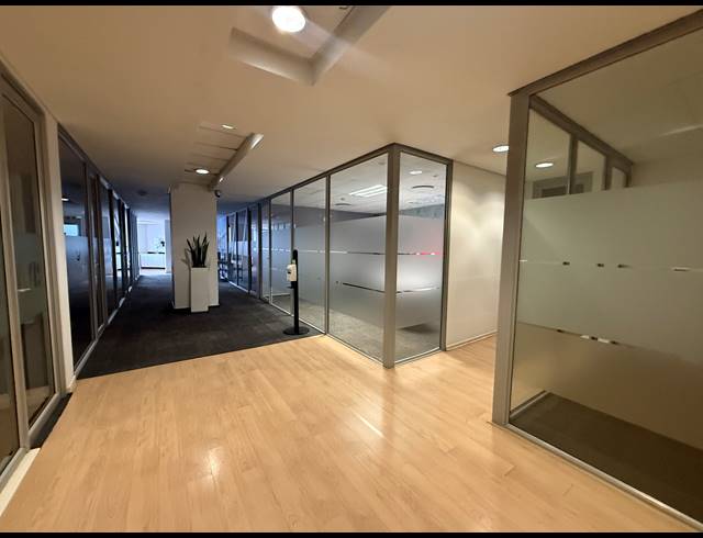 481M² OFFICE TO LET IN PARKTOWN